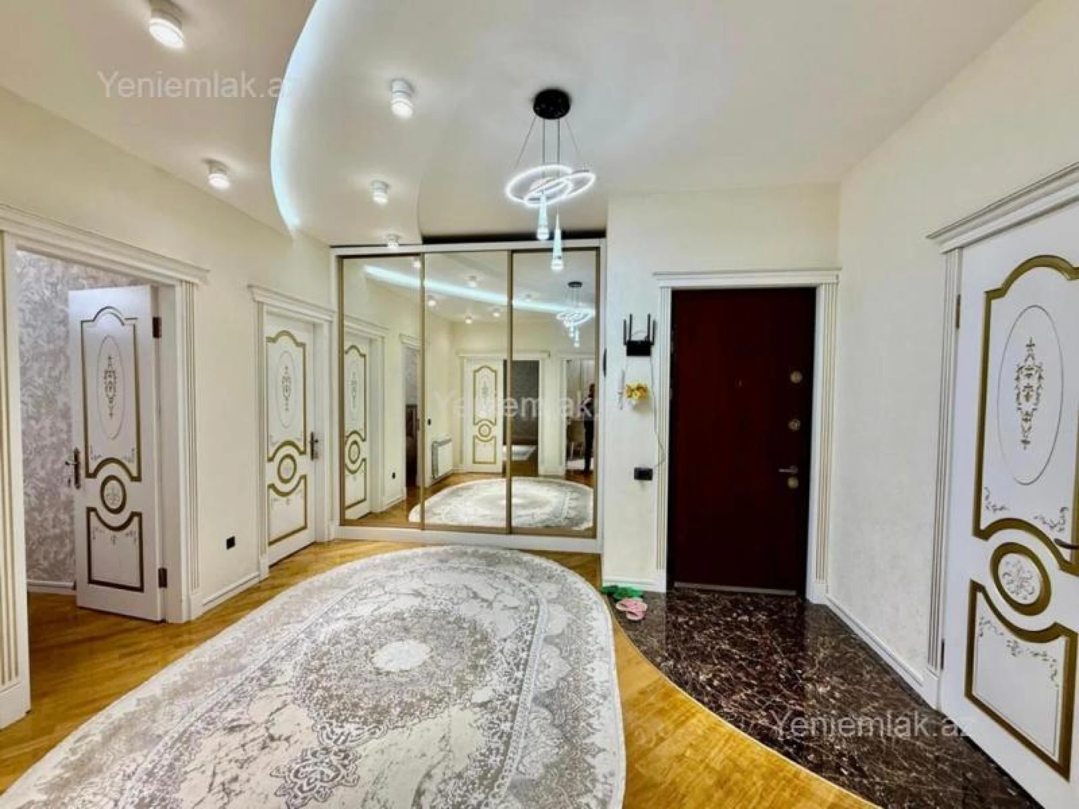 Satılır 3 otaqlı yeni tikili 150 m²