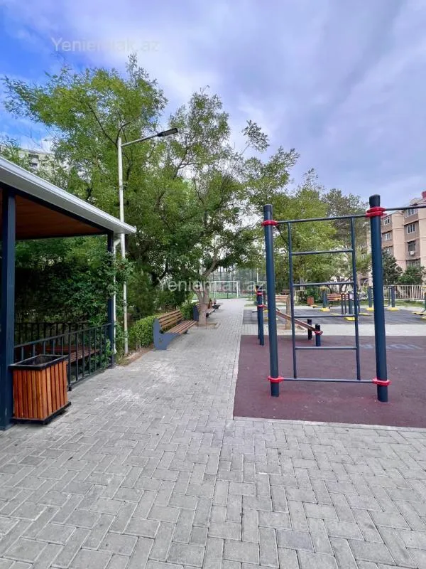 Satılır 3 otaqlı köhnə tikili 60 m²