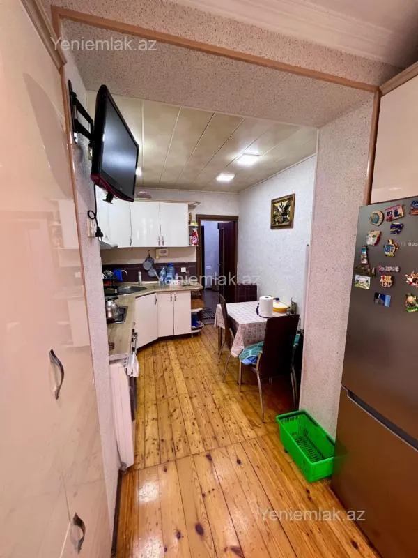 Satılır 3 otaqlı köhnə tikili 60 m²