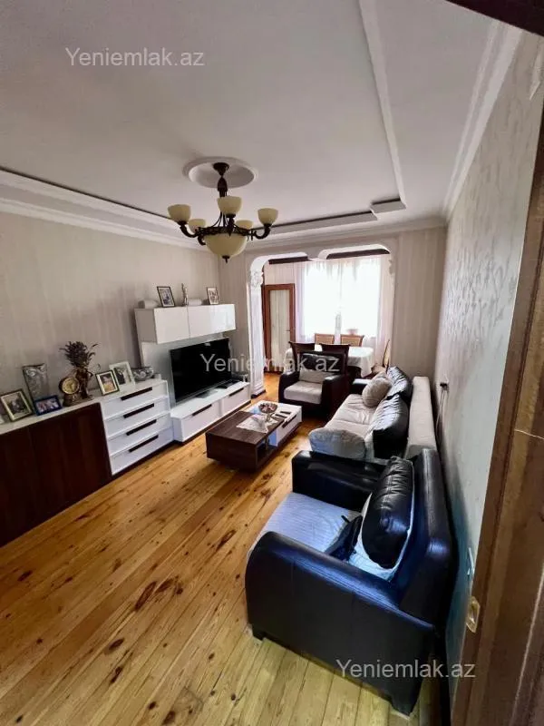 Satılır 3 otaqlı köhnə tikili 60 m²