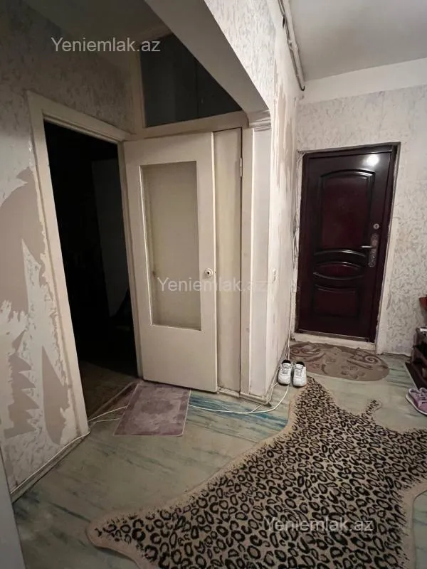 Satılır 3 otaqlı köhnə tikili 75 m²