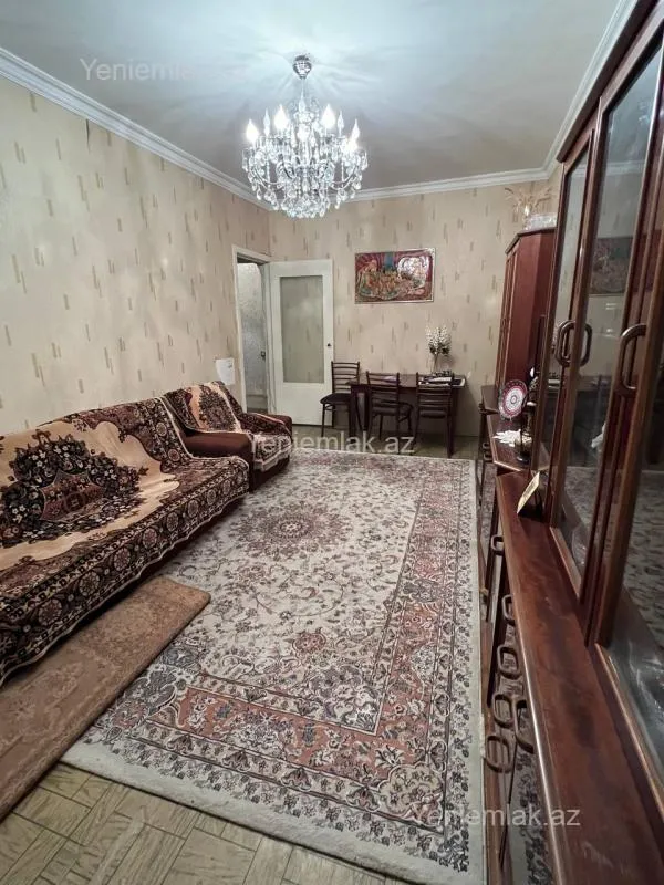 Satılır 3 otaqlı köhnə tikili 75 m²
