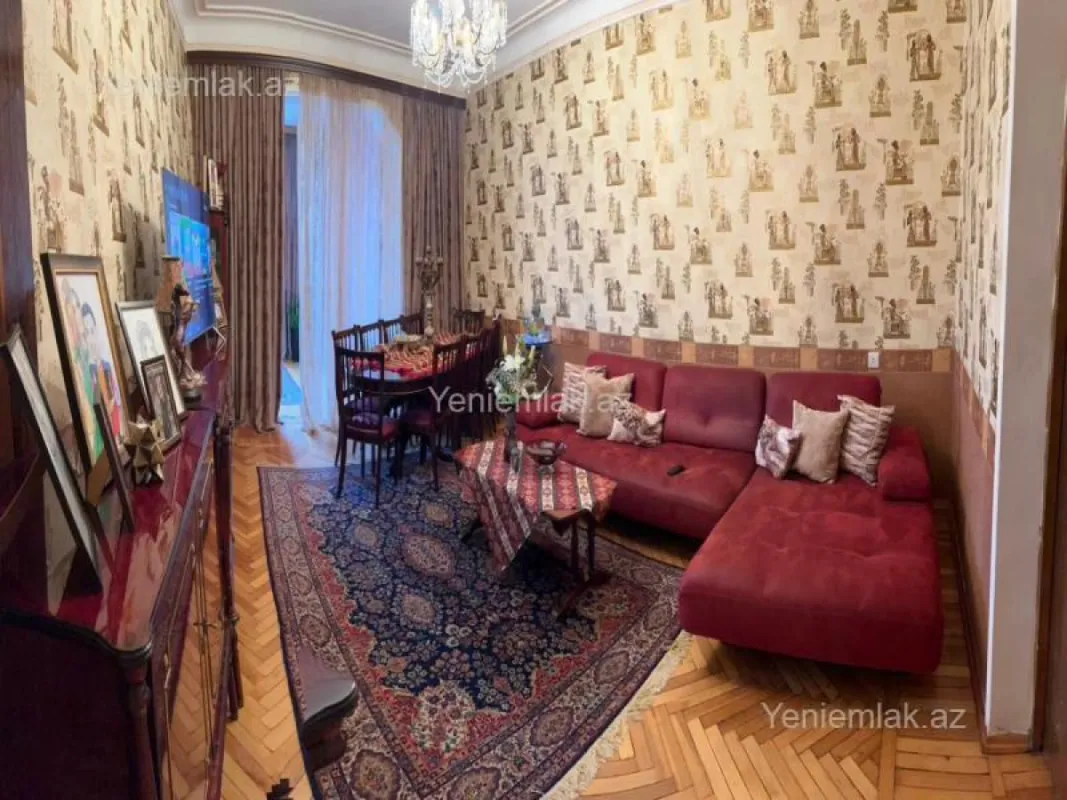 Satılır 4 otaqlı köhnə tikili 99 m²