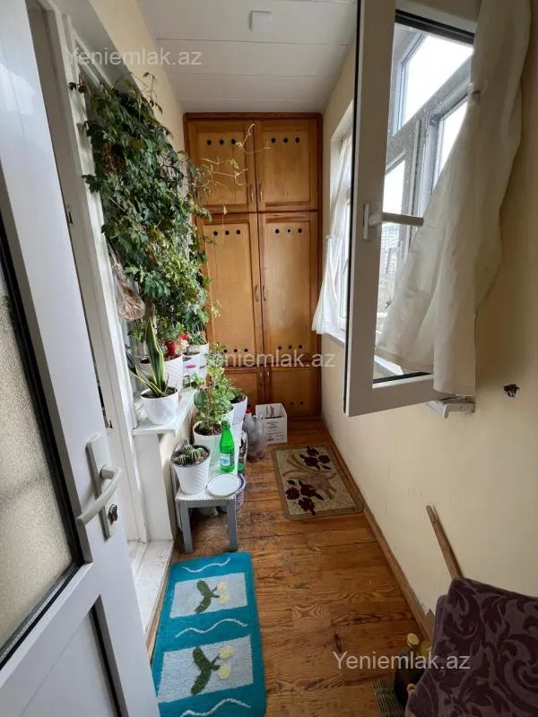 Satılır 3 otaqlı köhnə tikili 75 m²