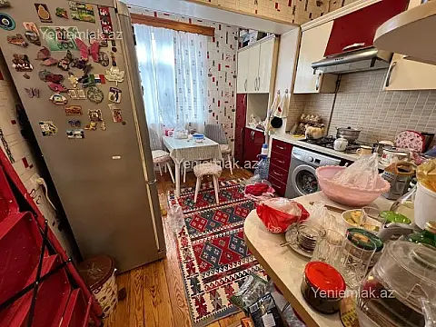 Satılır 3 otaqlı köhnə tikili 75 m²