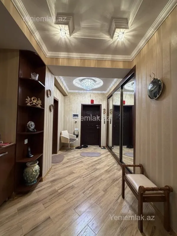 Satılır 2 otaqlı yeni tikili 90 m²