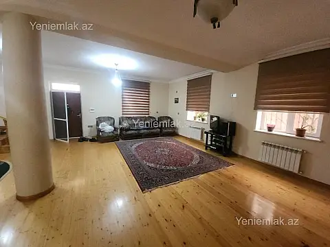 Satılır 5 otaqlı həyət evi 220 m²