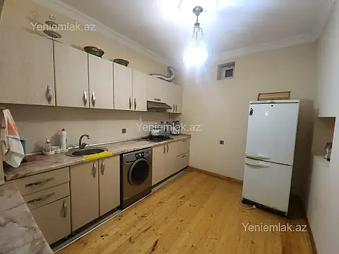 Satılır 5 otaqlı həyət evi 220 m²