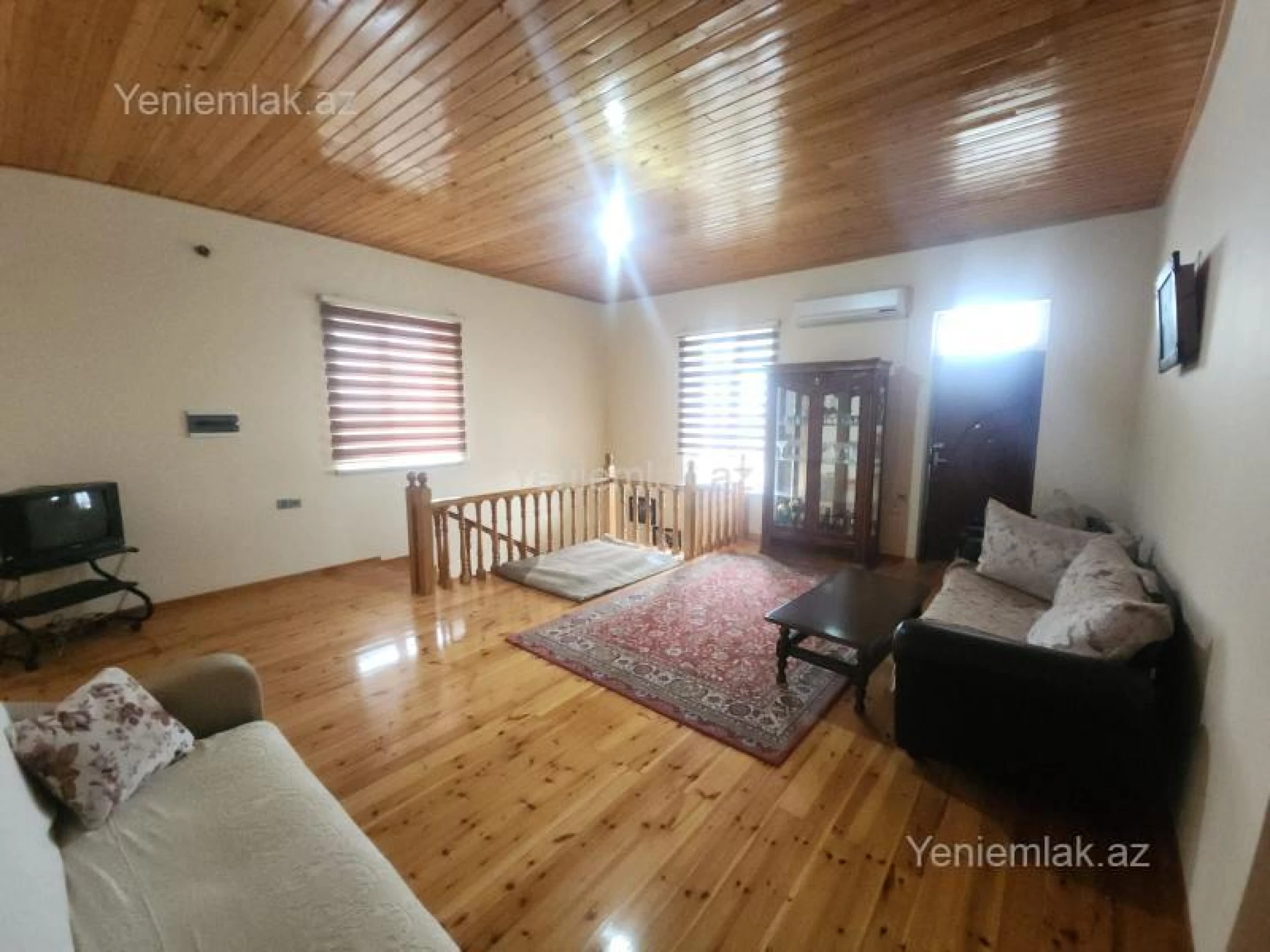 Satılır 5 otaqlı həyət evi 220 m²