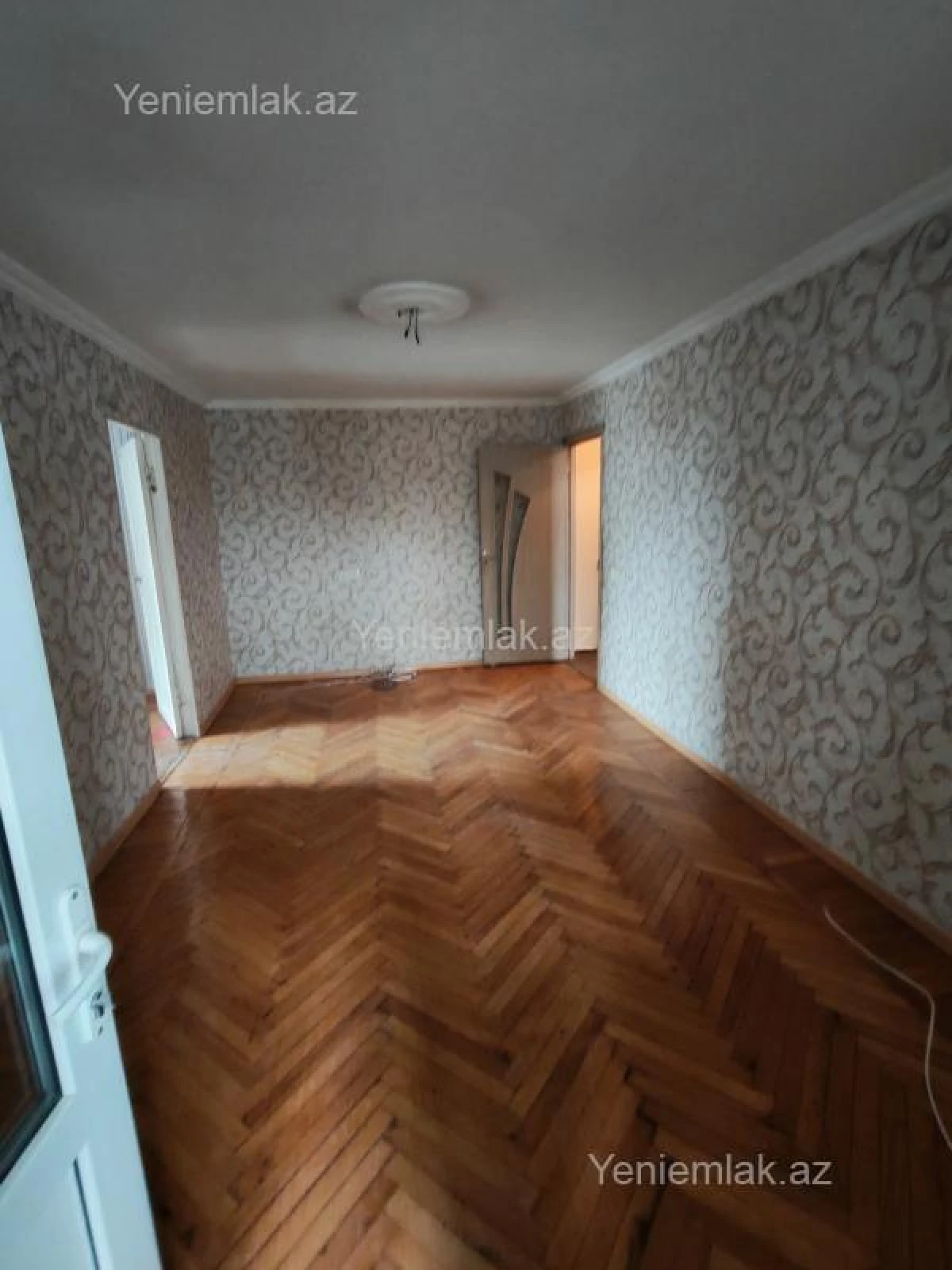 Satılır 2 otaqlı köhnə tikili 45 m²