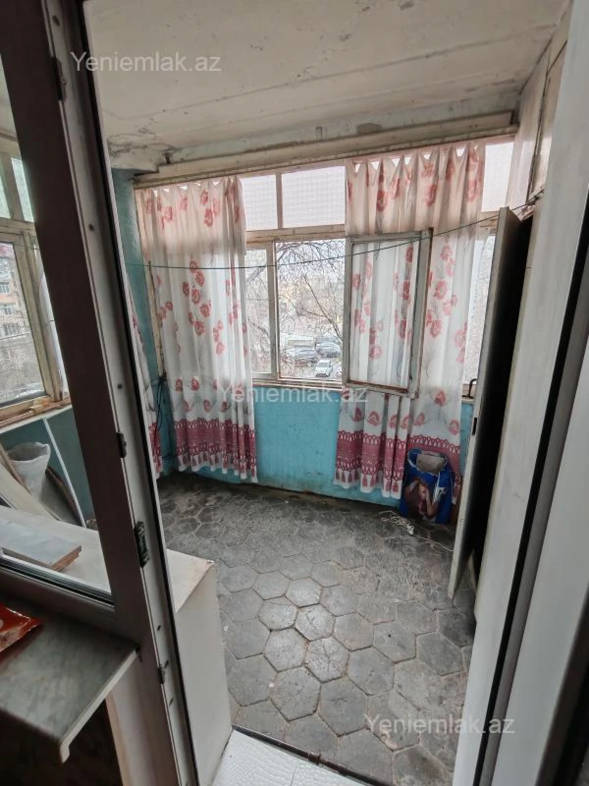 Satılır 2 otaqlı köhnə tikili 45 m²