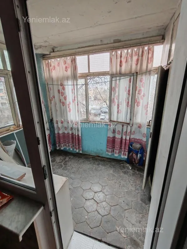 Satılır 2 otaqlı köhnə tikili 45 m²