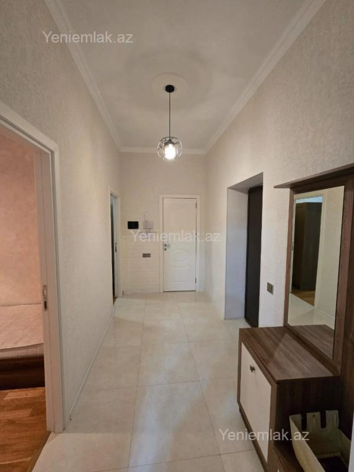 Satılır 3 otaqlı yeni tikili 70 m²