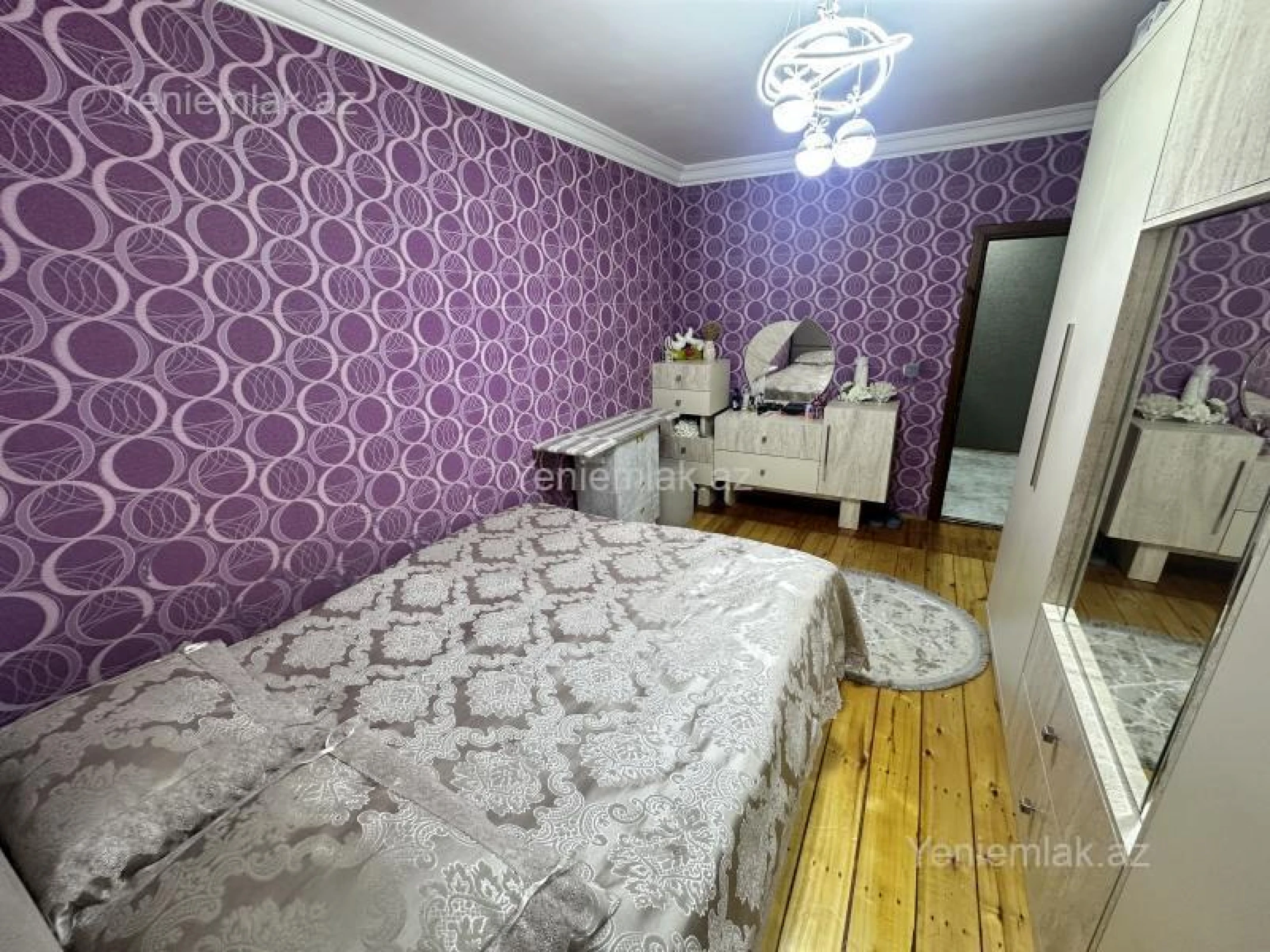 Satılır 3 otaqlı köhnə tikili 70 m²