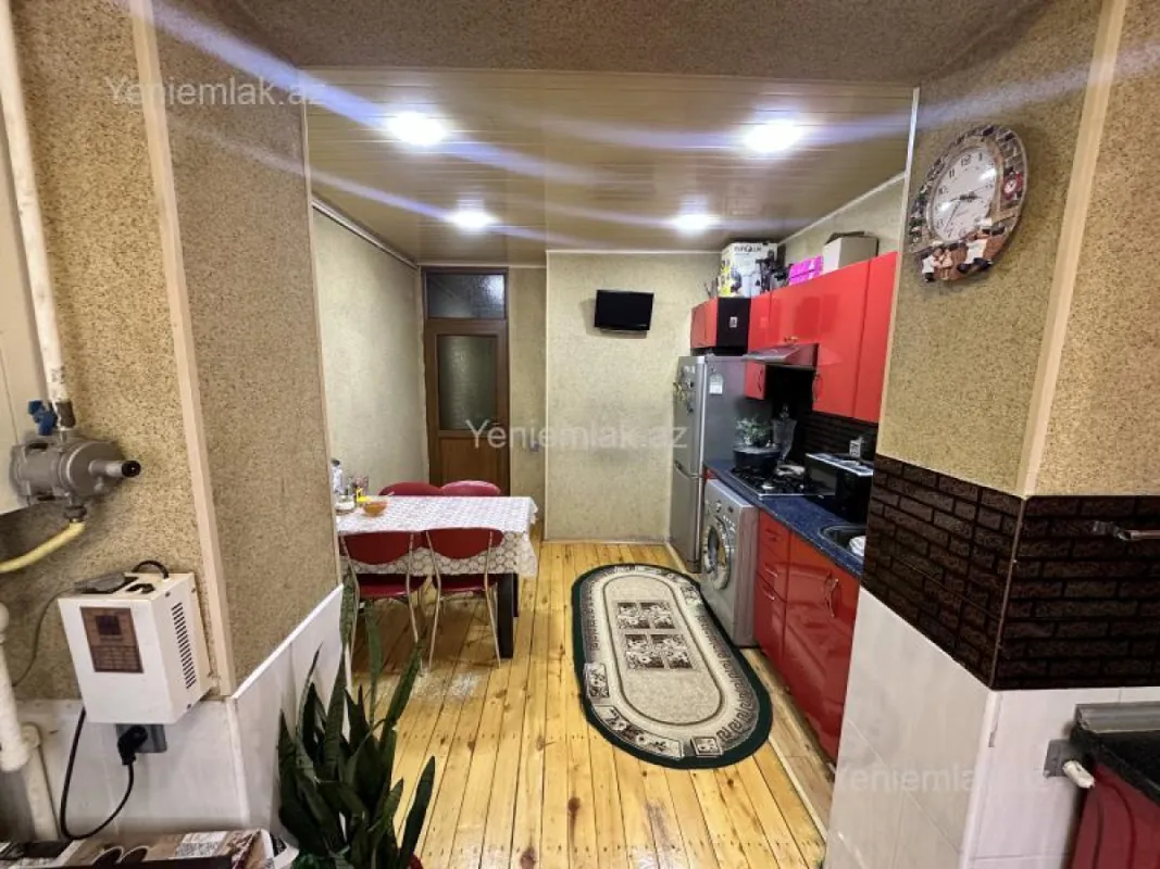 Satılır 3 otaqlı köhnə tikili 70 m²