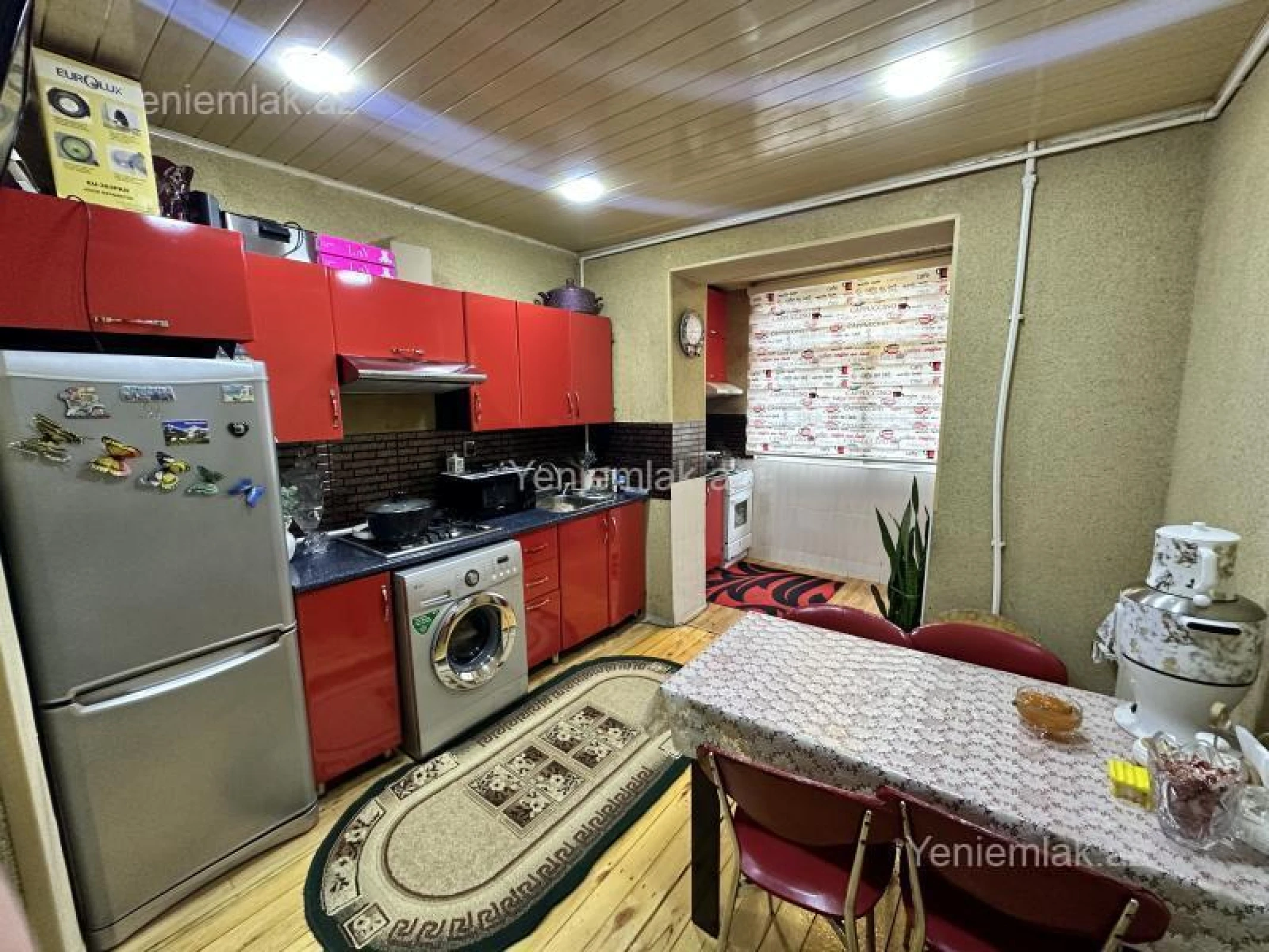 Satılır 3 otaqlı köhnə tikili 70 m²