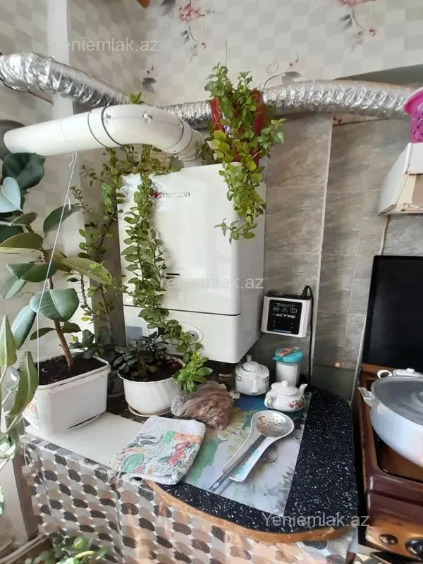 Satılır 3 otaqlı köhnə tikili 75 m²