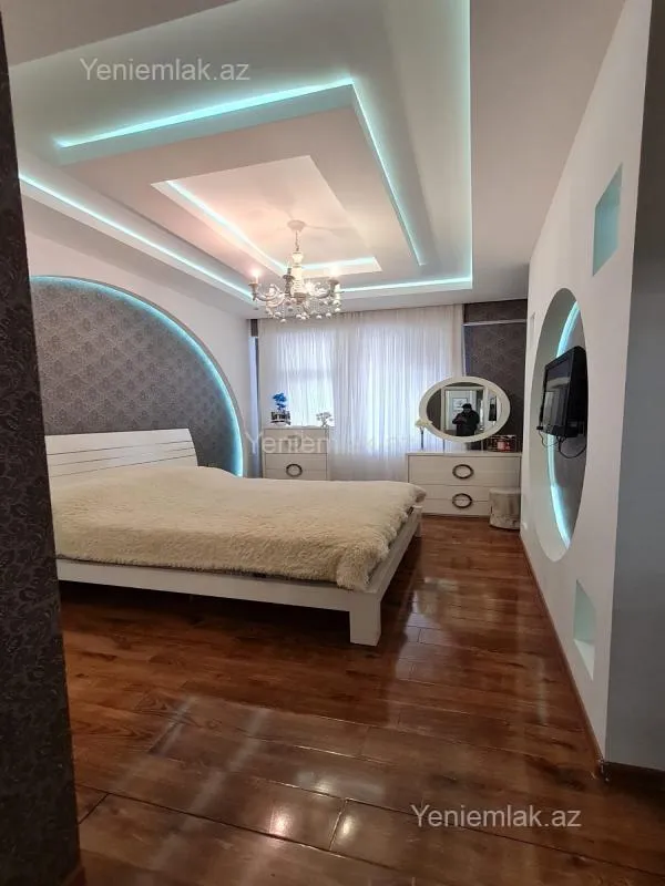 Satılır 3 otaqlı yeni tikili 150 m²