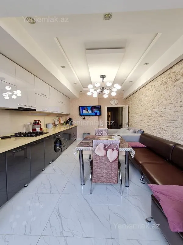 Satılır 3 otaqlı yeni tikili 150 m²