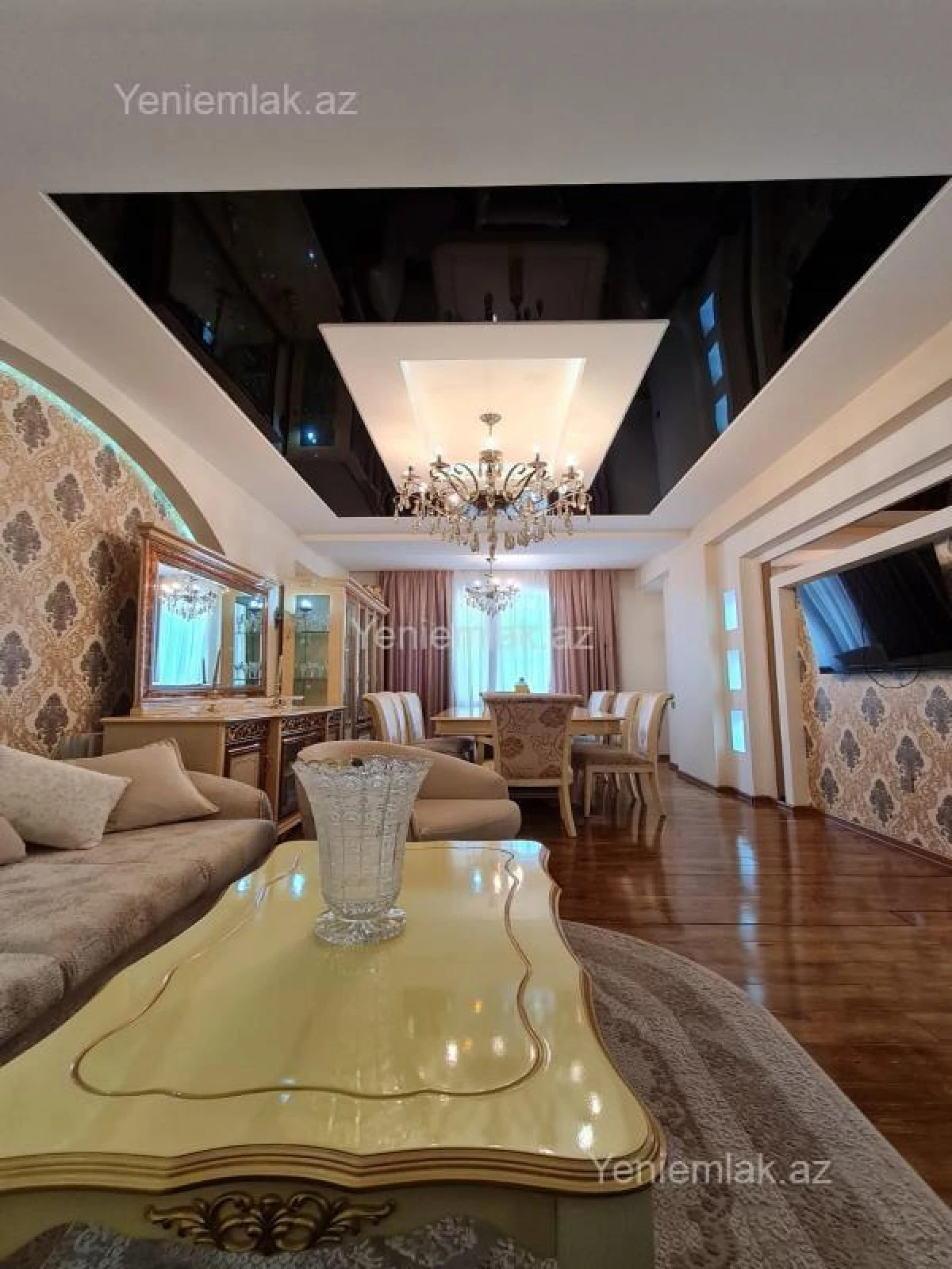 Satılır 3 otaqlı yeni tikili 150 m²