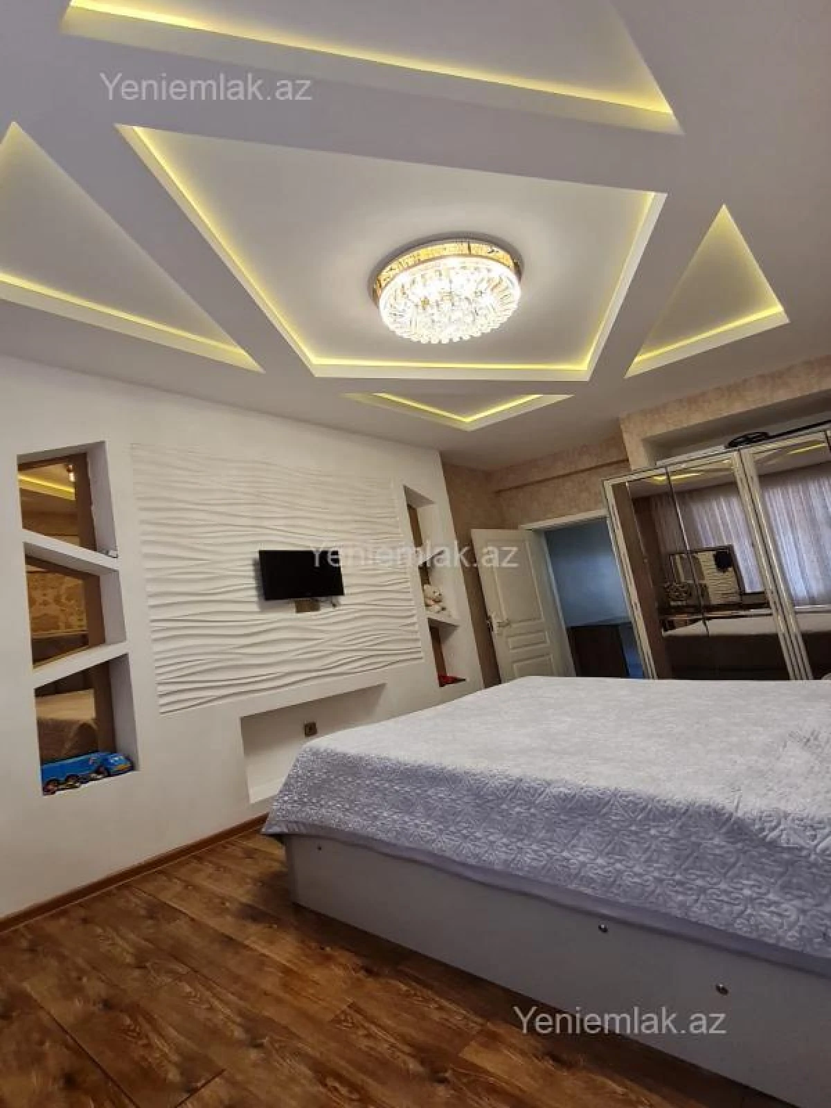 Satılır 3 otaqlı yeni tikili 150 m²