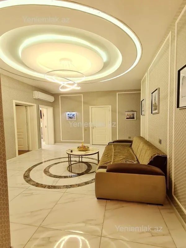 Satılır 3 otaqlı yeni tikili 150 m²