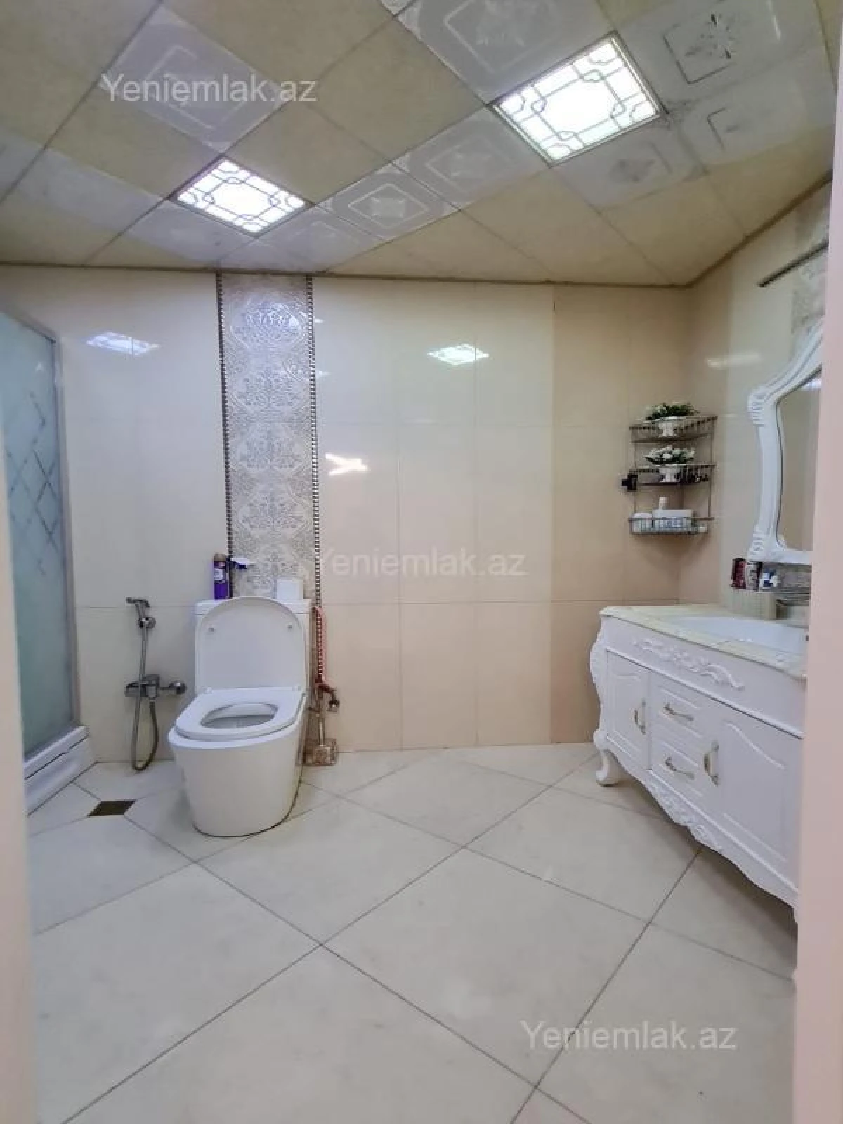 Satılır 3 otaqlı yeni tikili 150 m²