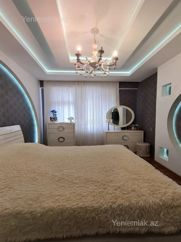 Satılır 3 otaqlı yeni tikili 150 m²