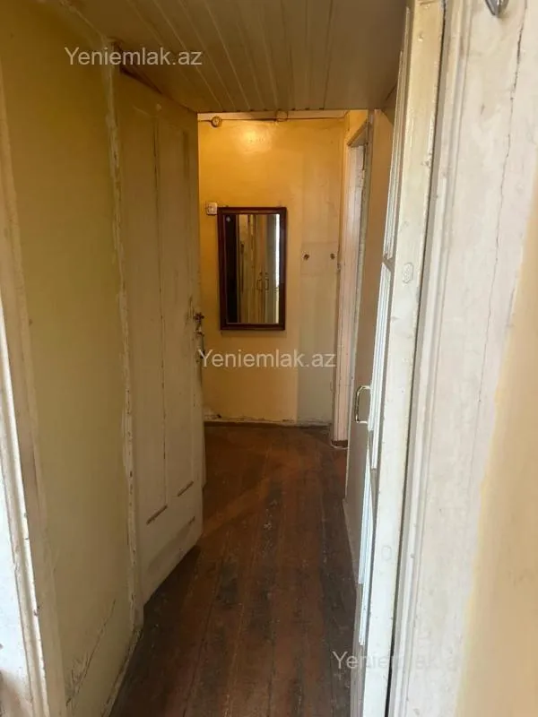 Satılır 1 otaqlı köhnə tikili 40 m²