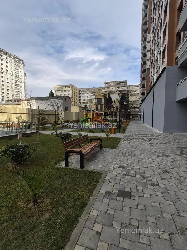 Satılır 3 otaqlı yeni tikili 109 m²