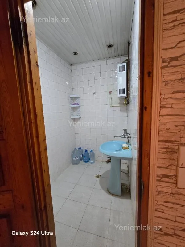 Satılır 4 otaqlı köhnə tikili 85 m²