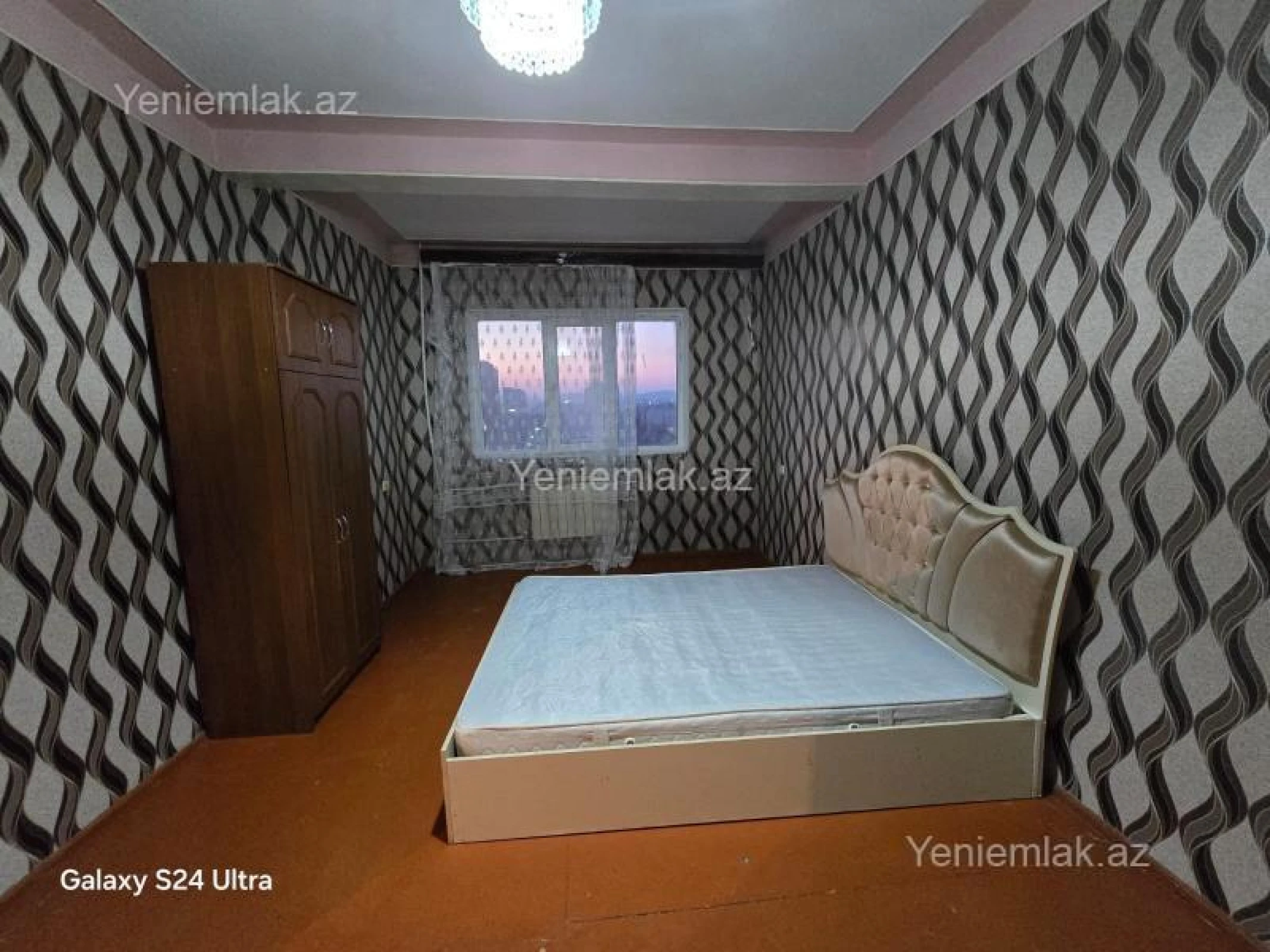 Satılır 4 otaqlı köhnə tikili 85 m²