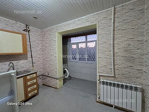 Satılır 4 otaqlı köhnə tikili 85 m²