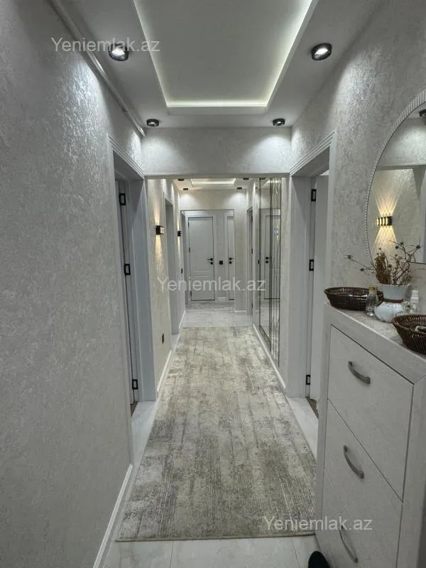 Satılır 3 otaqlı köhnə tikili 100 m²