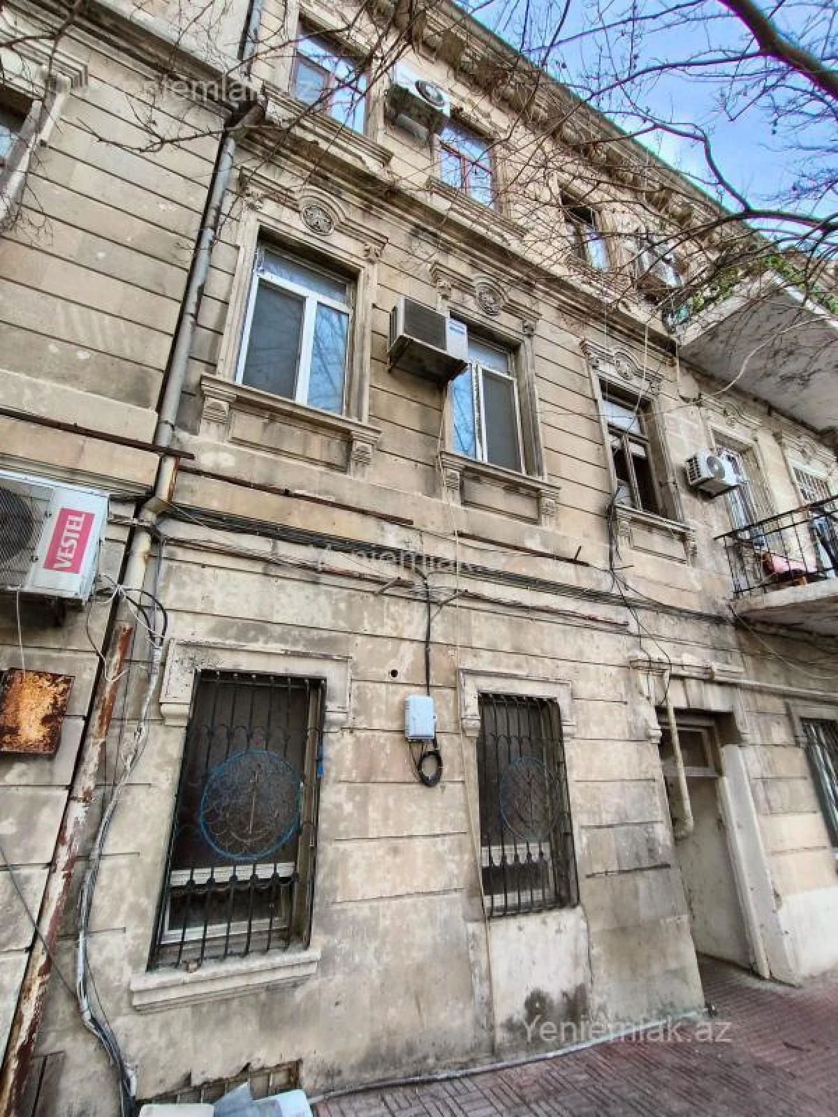 Satılır 3 otaqlı köhnə tikili 86 m²