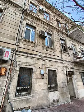 Satılır 3 otaqlı köhnə tikili 86 m²