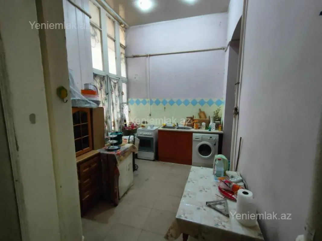 Satılır 3 otaqlı köhnə tikili 86 m²