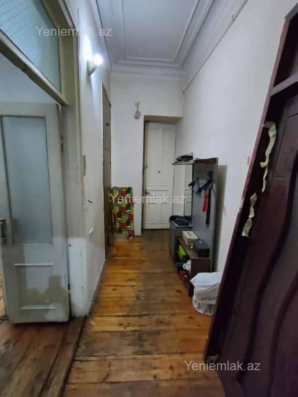 Satılır 3 otaqlı köhnə tikili 86 m²