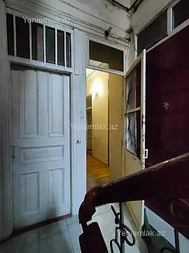 Satılır 3 otaqlı köhnə tikili 86 m²