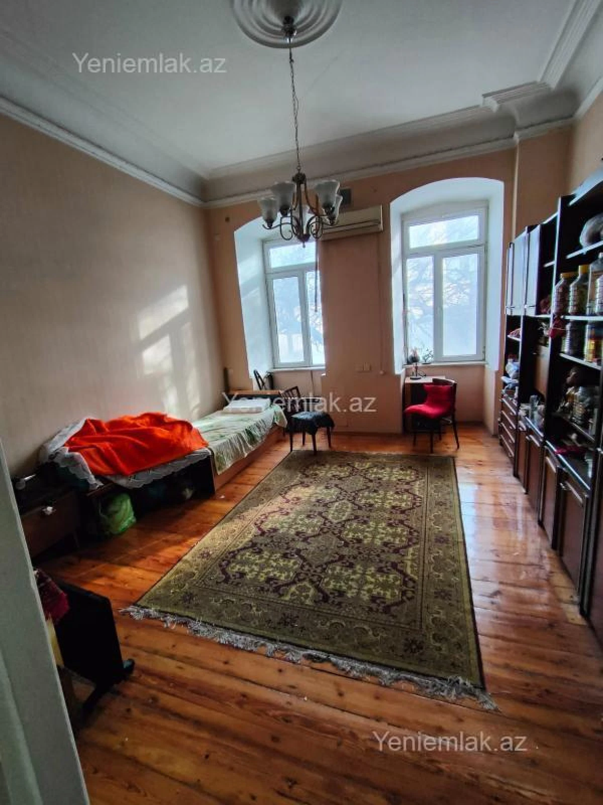 Satılır 3 otaqlı köhnə tikili 86 m²