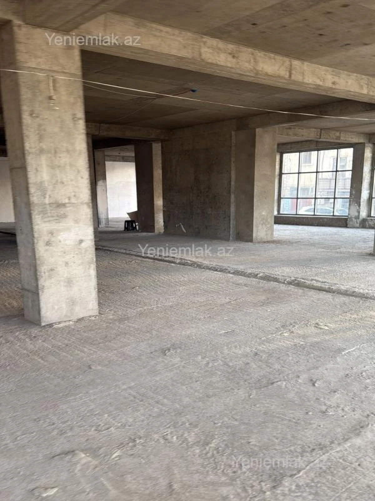 Satılır 4 otaqlı obyekt 136 m²