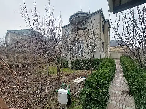 Satılır 5 otaqlı həyət evi 200 m²