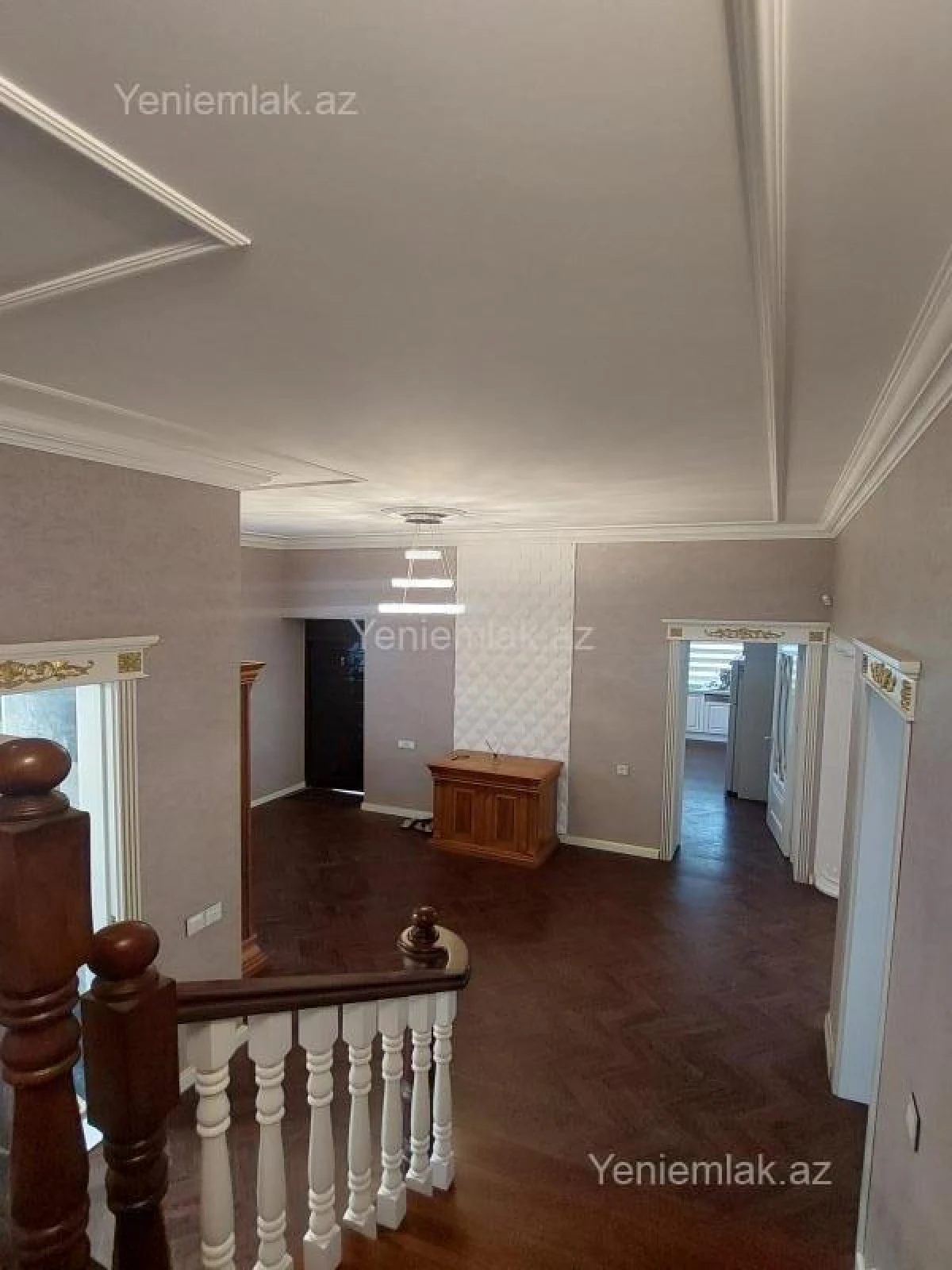 Satılır 5 otaqlı həyət evi 200 m²