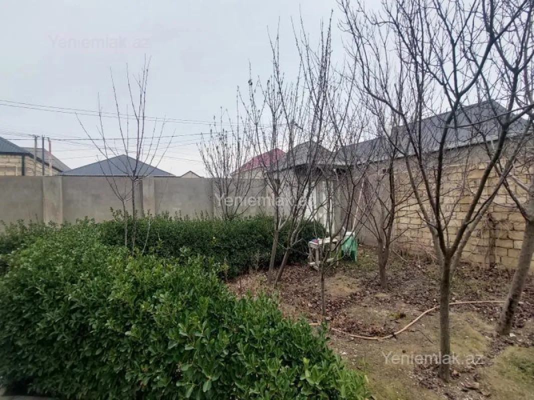 Satılır 5 otaqlı həyət evi 200 m²