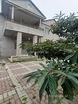 Satılır 5 otaqlı həyət evi 200 m²