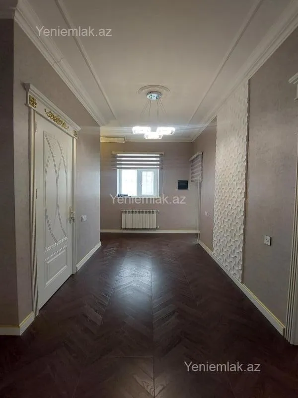 Satılır 5 otaqlı həyət evi 200 m²
