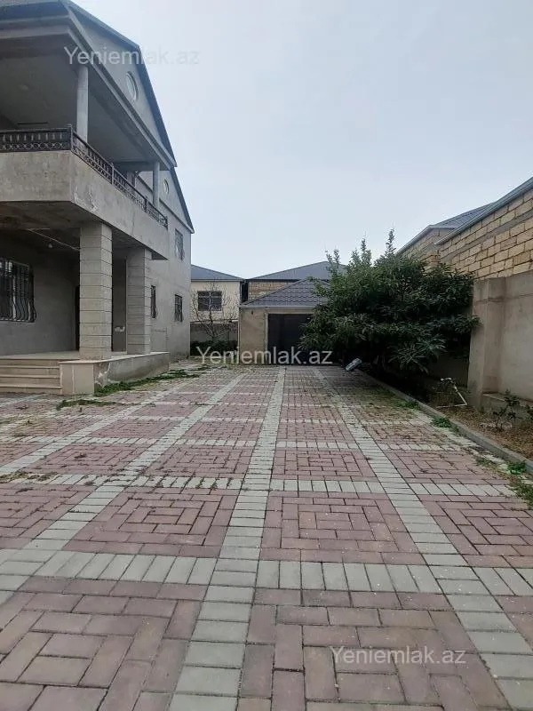Satılır 5 otaqlı həyət evi 200 m²