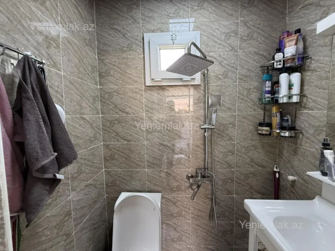 Satılır 2 otaqlı həyət evi 65 m²