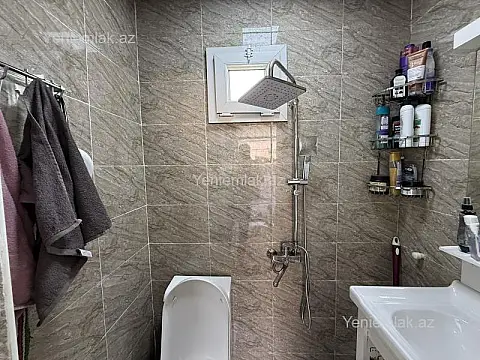 Satılır 2 otaqlı həyət evi 65 m²