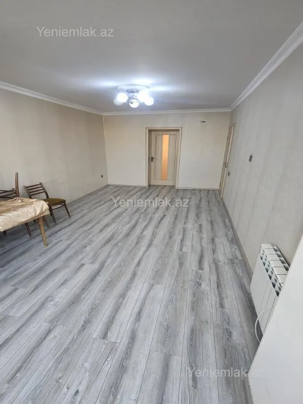 Satılır 2 otaqlı köhnə tikili 50 m²
